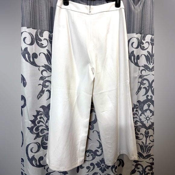 NWT Cupcakes and Cashmere White Lace-Up Cropped Pants Size 6 - Picture 4 of 4